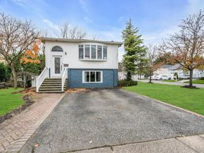300 Center Bay Drive, West Islip NY 11795