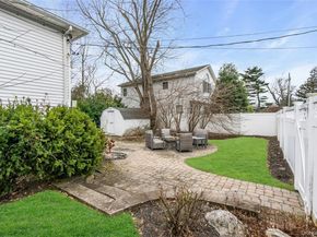 300 Center Bay Drive, West Islip NY 11795