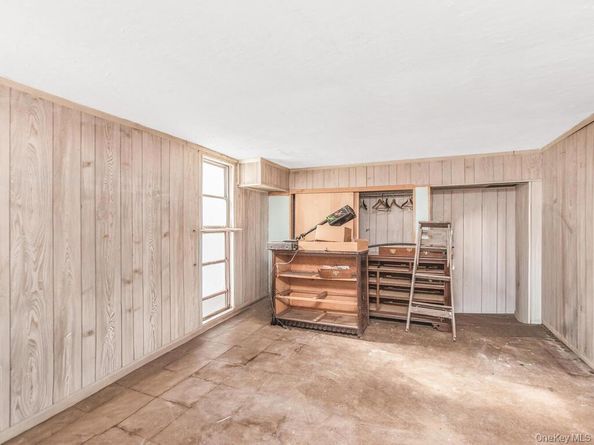 90 Meucci Avenue, Copiague NY 11726