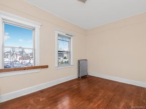 90 Meucci Avenue, Copiague NY 11726