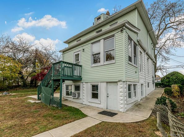 90 Meucci Avenue, Copiague NY 11726