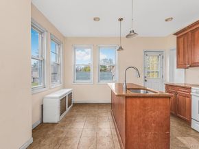 90 Meucci Avenue, Copiague NY 11726