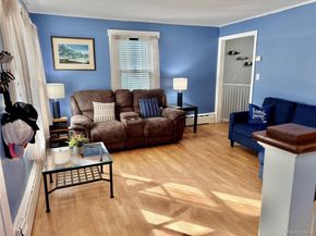 25 School Street, Port Washington NY 11050