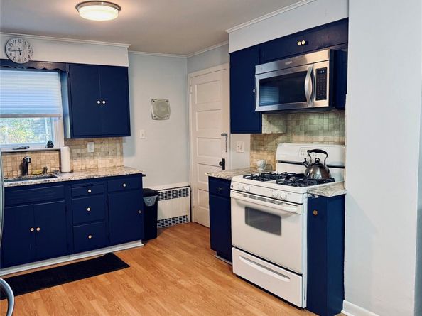 25 School Street, Port Washington NY 11050