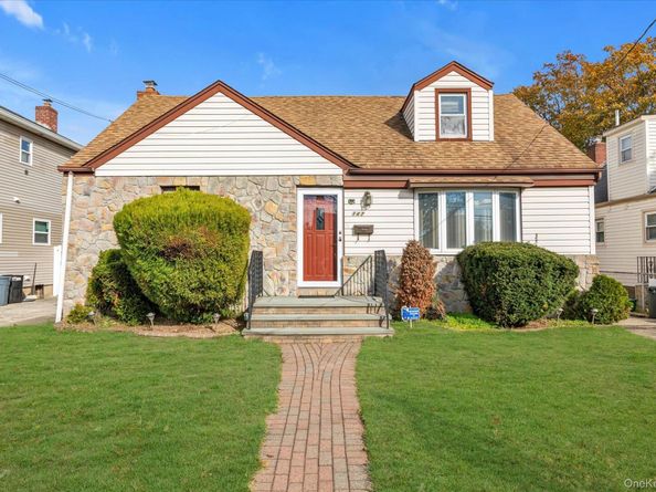 147 Ruxton Street, Uniondale NY 11553