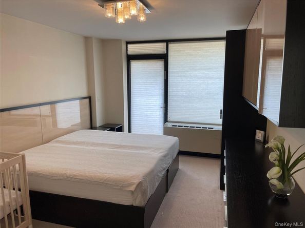 116-24 GROSVENOR Lane 7C, Kew Gardens NY 11415