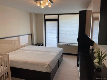 116-24 GROSVENOR Lane