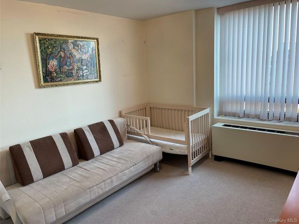 116-24 GROSVENOR Lane 7C, Kew Gardens NY 11415