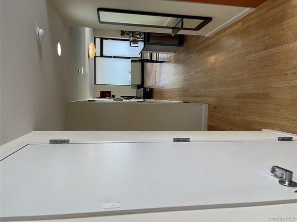 116-24 GROSVENOR Lane 7C, Kew Gardens NY 11415