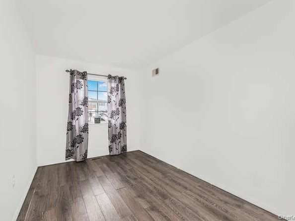 197 Surf Drive 123, Bronx NY 10473