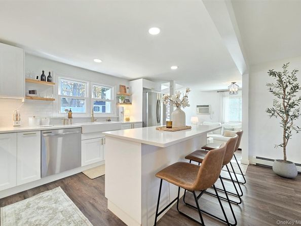 45 Rose Place, Selden NY 11784