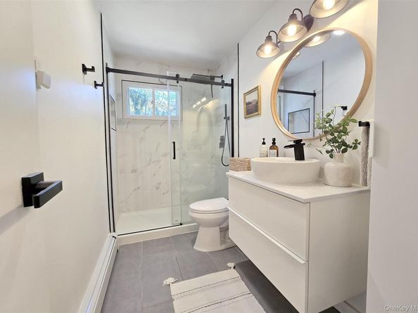 45 Rose Place, Selden NY 11784