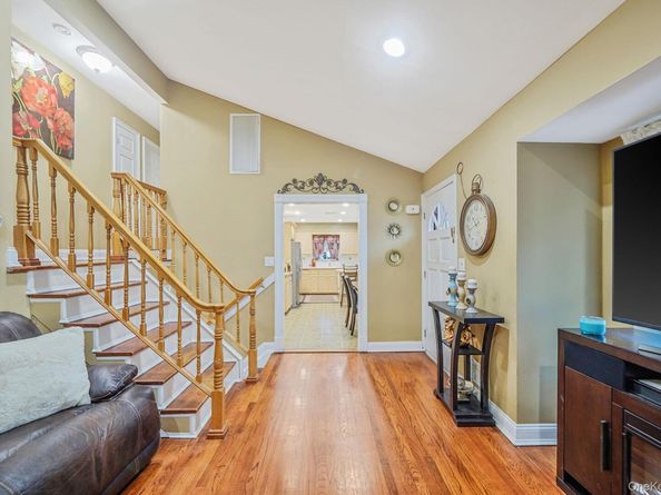 325 W 16th Street, Deer Park NY 11729