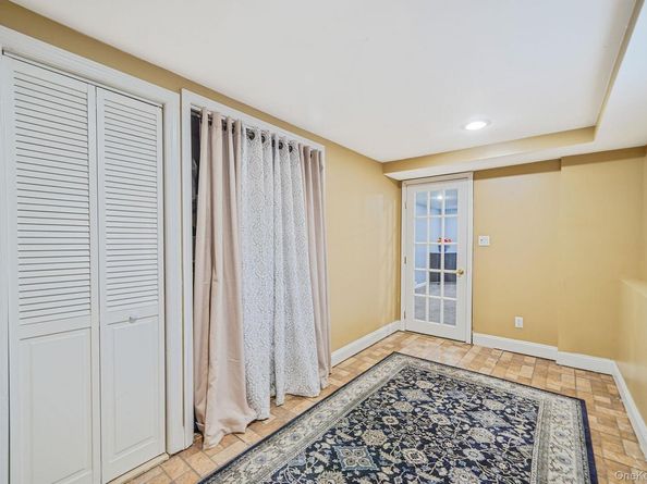 325 W 16th Street, Deer Park NY 11729