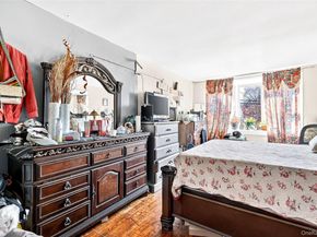 1007 E 215th Street, Bronx NY 10469