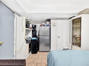 1007 E 215th Street, Bronx NY 10469