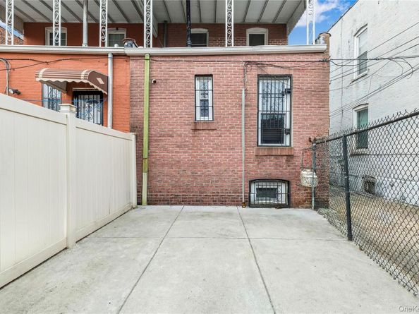 853 E 49th Street, Brooklyn NY 11203