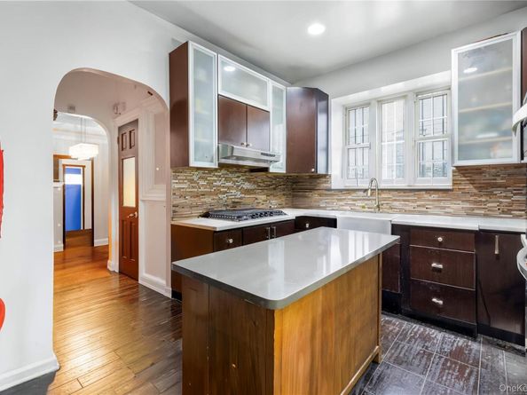 853 E 49th Street, Brooklyn NY 11203