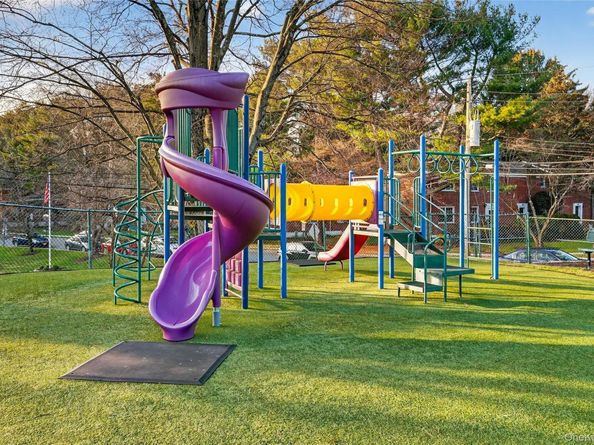 3 Fieldstone Drive 88, Hartsdale NY 10530