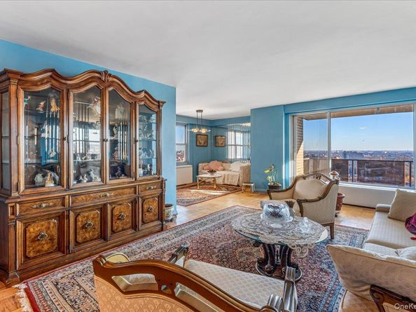 110-11 Queens Boulevard 31L, Forest Hills NY 11375