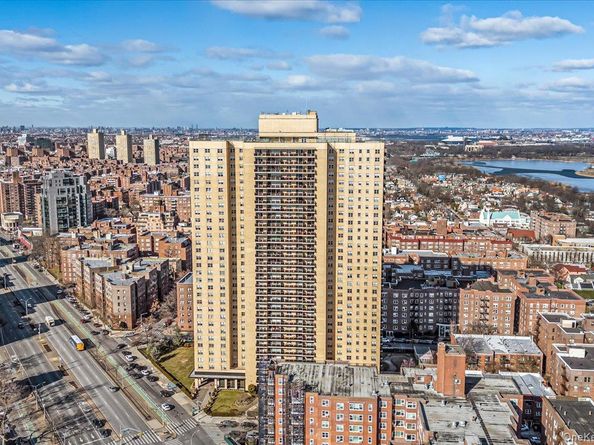 110-11 Queens Boulevard 31L, Forest Hills NY 11375