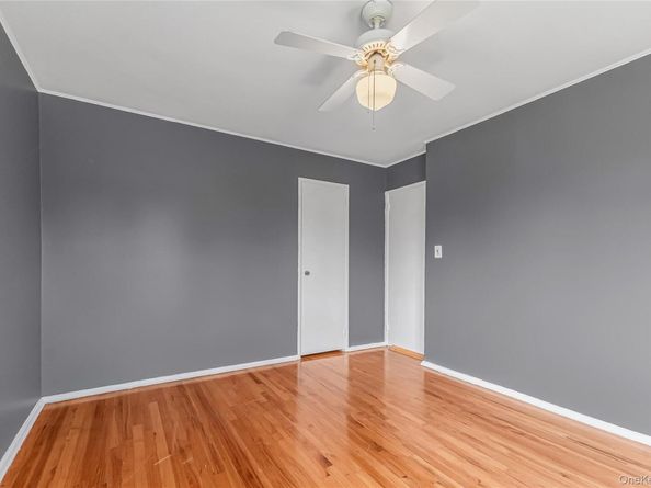 2 Deer Path Lane, Syosset NY 11791