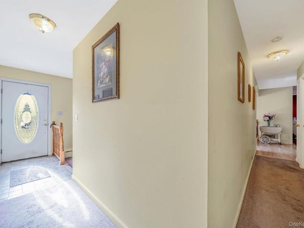 17 Coram Swezeytown Road, Coram NY 11727