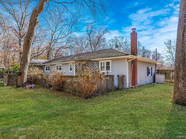 17 Coram Swezeytown Road, Coram NY 11727