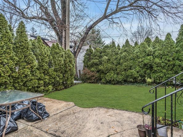 55 Willow Street, Garden City NY 11530