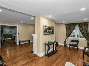 55 Willow Street, Garden City NY 11530