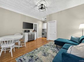 105 Seventh Street 10, Garden City NY 11530