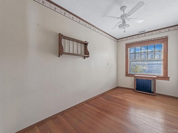 4611 245th Street, Douglaston NY 11362