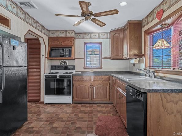 4611 245th Street, Douglaston NY 11362