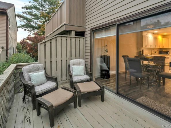 31 The Glen 31, Glen Head NY 11545