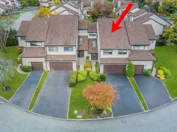 31 The Glen 31, Glen Head NY 11545