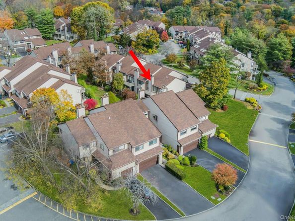 31 The Glen 31, Glen Head NY 11545