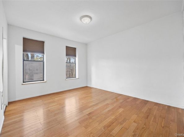 71-11 68th Street, Ridgewood NY 11385