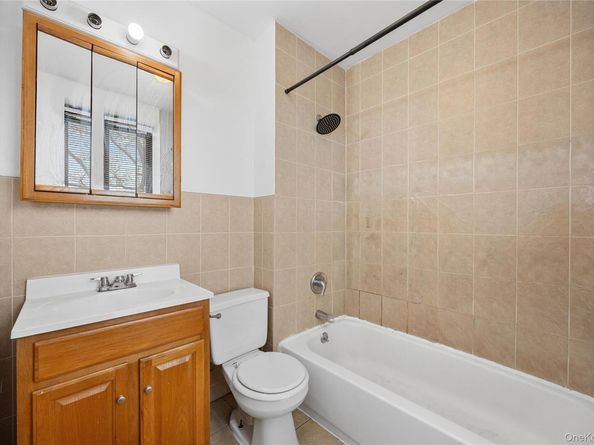 71-11 68th Street, Ridgewood NY 11385