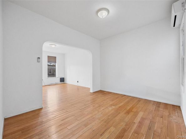 71-11 68th Street, Ridgewood NY 11385