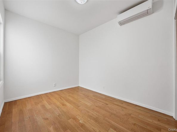 71-11 68th Street, Ridgewood NY 11385