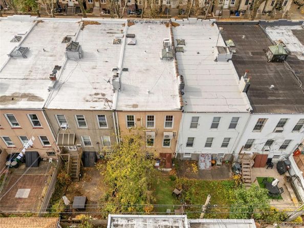 71-11 68th Street, Ridgewood NY 11385