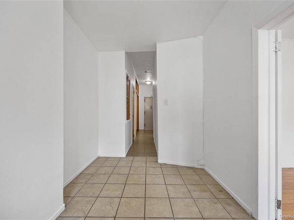 71-11 68th Street, Ridgewood NY 11385