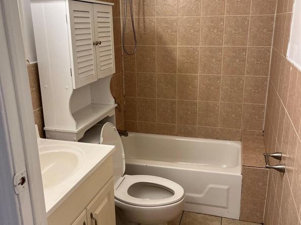 71-11 68th Street, Ridgewood NY 11385