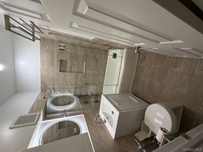 76-26 113 Street 6 H, Forest Hills NY 11375