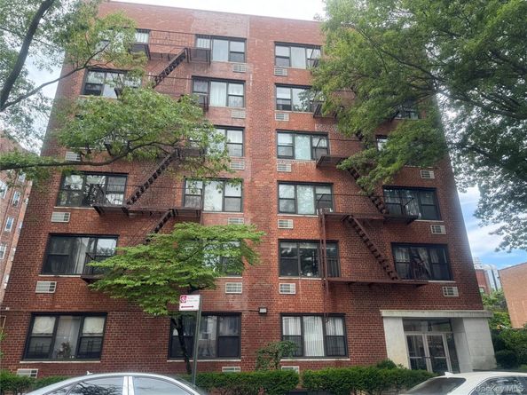 76-26 113 Street 6 H, Forest Hills NY 11375
