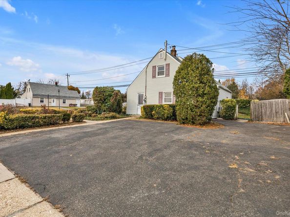 1 Ranch Lane, Levittown NY 11756