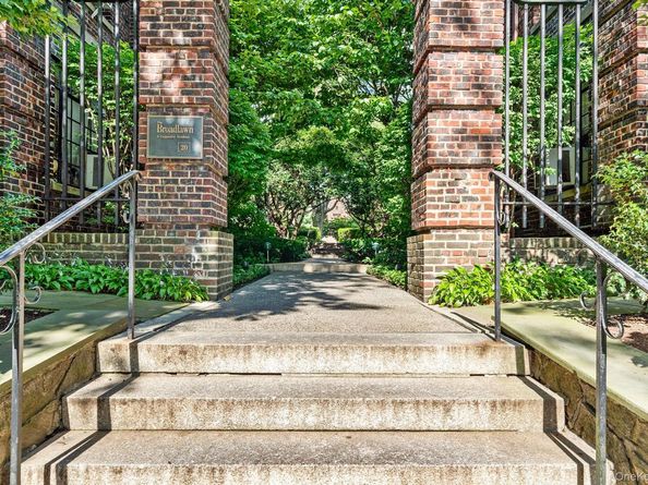 20 N Broadway B306, White Plains NY 10601