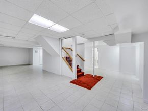 2 Old Bridge Court, Melville NY 11747