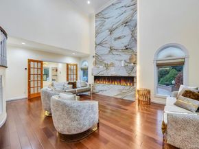 2 Old Bridge Court, Melville NY 11747