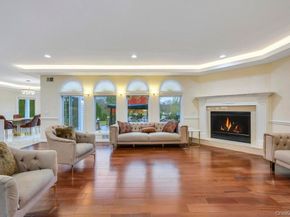 2 Old Bridge Court, Melville NY 11747